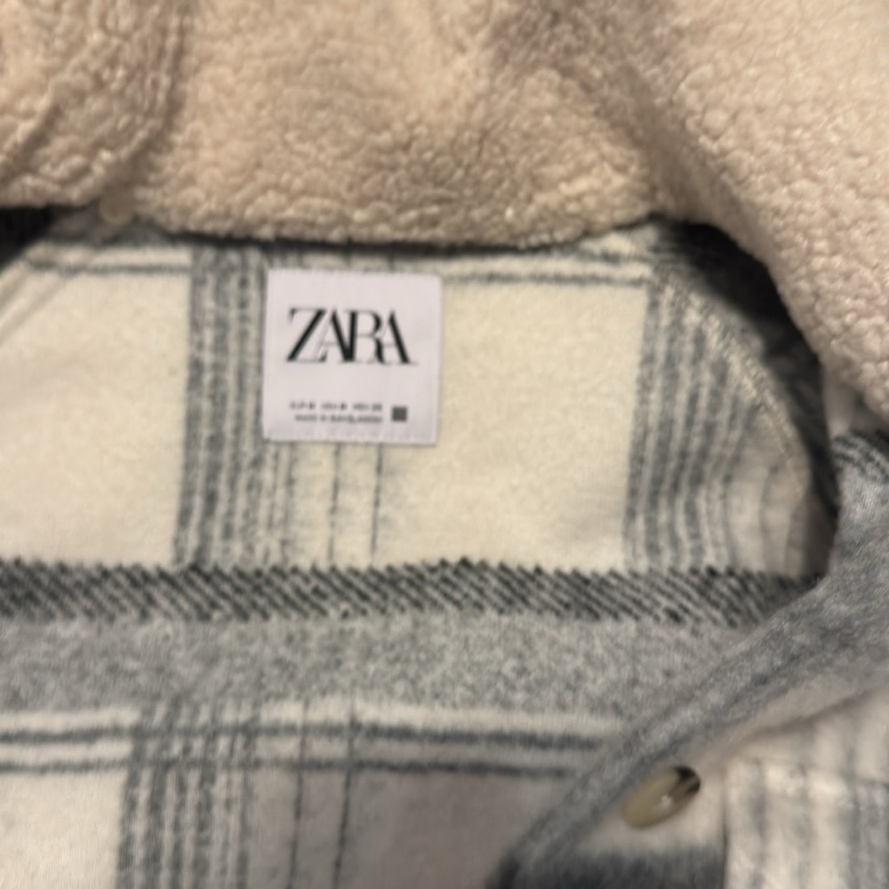 Zara Cream and Gray Plaid Sherpa Jacket - Picture 5 of 5
